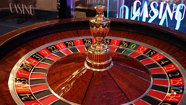 keluaran macau platform interface showing sportsbook, live dealers, and slot games